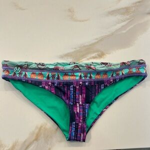 Maaji bikini bottoms size M